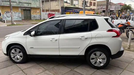 PEUGEOT-2008-2015