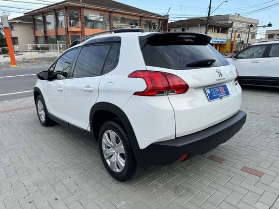 PEUGEOT-2008-2019