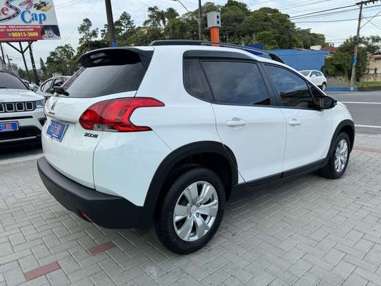 PEUGEOT-2008-2019