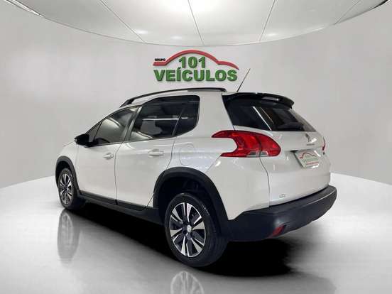 PEUGEOT-2008-2019