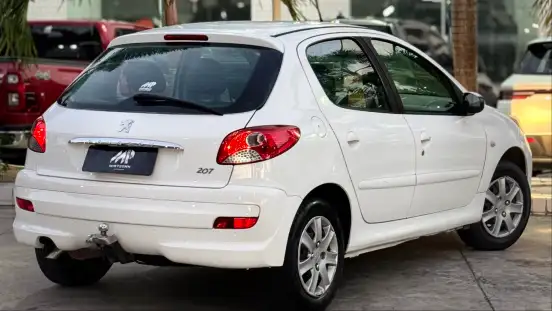 PEUGEOT-207-2012