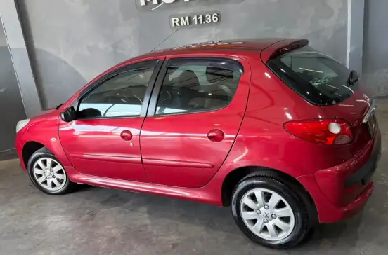 PEUGEOT-207-2010
