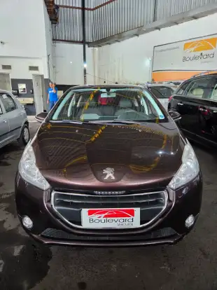 PEUGEOT-208-2014