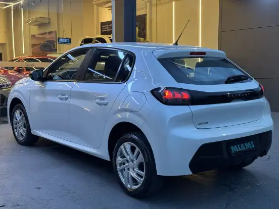 PEUGEOT-208-2023