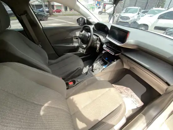 PEUGEOT-208-2022