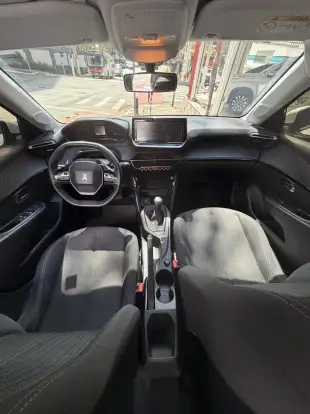 PEUGEOT-208-2022