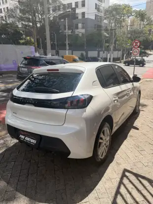 PEUGEOT-208-2022