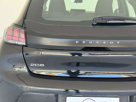 PEUGEOT-208-2023