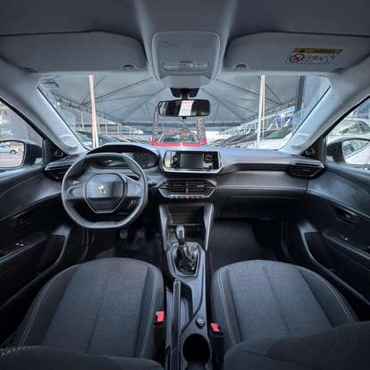 PEUGEOT-208-2023
