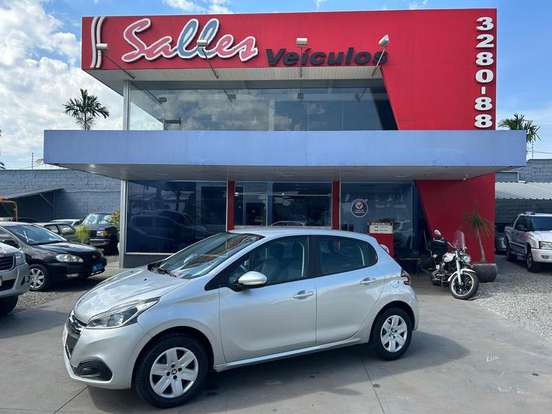 PEUGEOT-208-2017