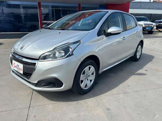 PEUGEOT-208-2017
