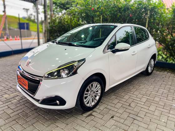 PEUGEOT 208 1.2 ALLURE 12V FLEX 4P MANUAL