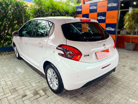 PEUGEOT-208-1.2 ALLURE 12V FLEX 4P MANUAL PEUGEOT-208-2016