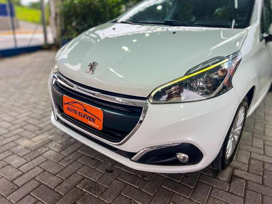 PEUGEOT-208-2016