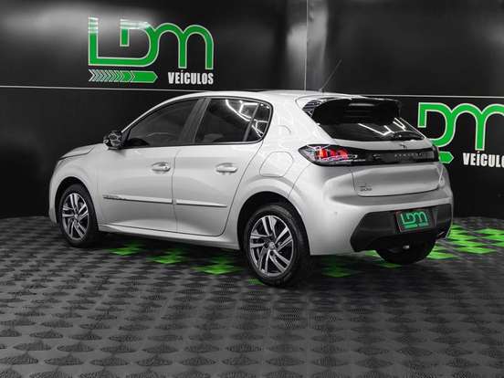 PEUGEOT-208-2020