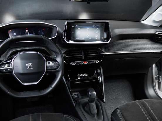 PEUGEOT-208-2020