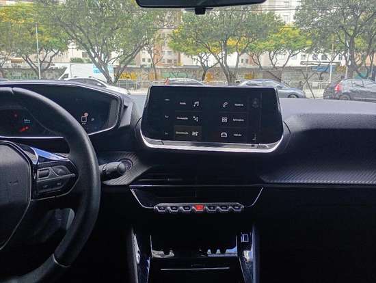 PEUGEOT-208-2021