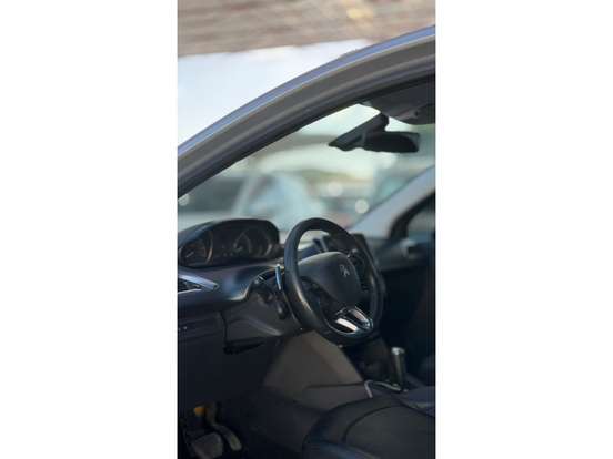 PEUGEOT-208-2014