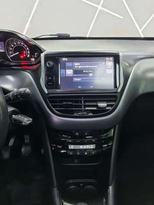 PEUGEOT-208-1.6 GRIFFE 16V FLEX 4P MANUAL PEUGEOT-208-2015