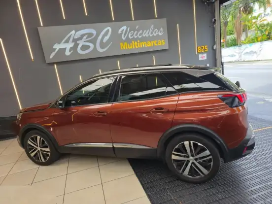PEUGEOT-3008-2018