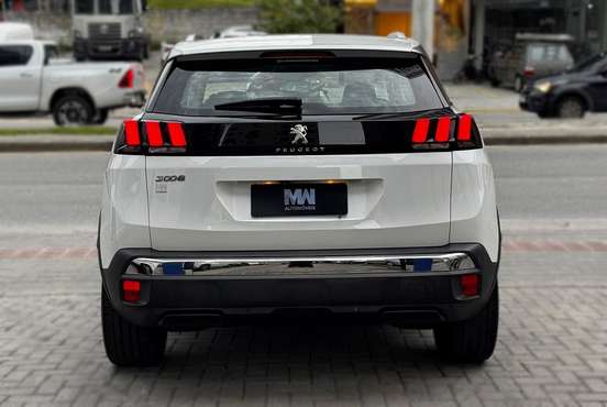 PEUGEOT-3008-2019