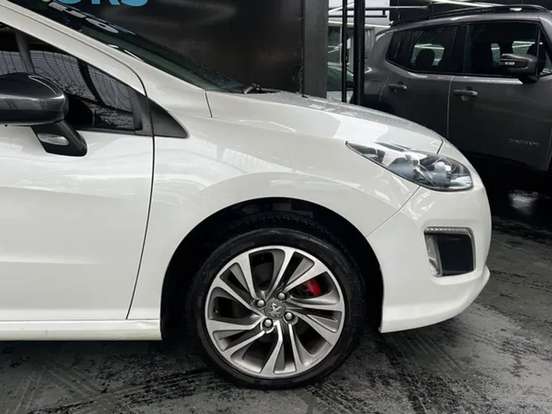 PEUGEOT-308-1.6 GRIFFE THP 16V GASOLINA 4P AUTOMÁTICO PEUGEOT-308-2014