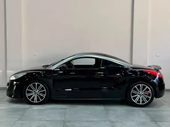 PEUGEOT-RCZ-2011
