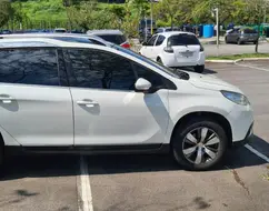 PEUGEOT 2008 1.6 16V FLEX GRIFFE 4P AUTOMÁTICO PEUGEOT 2008 1.6 16V FLEX GRIFFE 4P AUTOMÁTICO