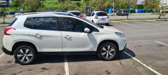 PEUGEOT-2008-2017