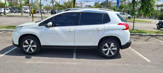 PEUGEOT-2008-2017