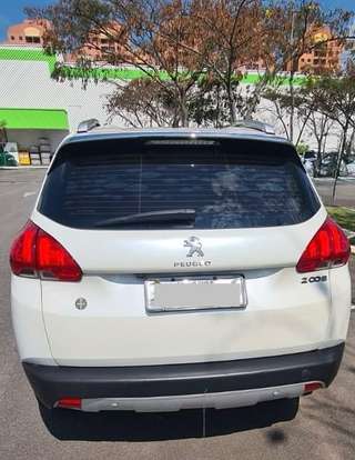 PEUGEOT-2008-2017