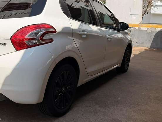 PEUGEOT-208-1.5 ALLURE 8V FLEX 4P MANUAL PEUGEOT-208-2013