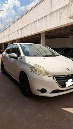 PEUGEOT-208-2013