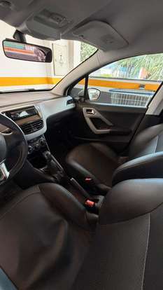 PEUGEOT-208-2013