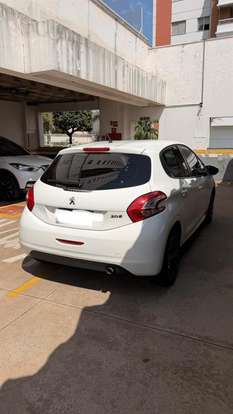 PEUGEOT-208-2013