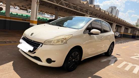 PEUGEOT-208-2013