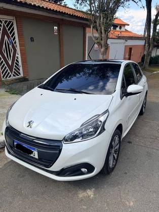 PEUGEOT 208 1.6 GRIFFE 16V FLEX 4P AUTOMÁTICO