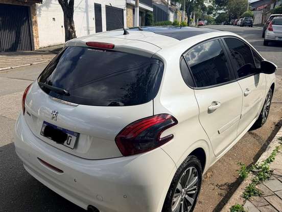 PEUGEOT-208-1.6 GRIFFE 16V FLEX 4P AUTOMÁTICO PEUGEOT-208-2019
