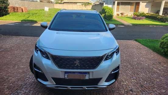PEUGEOT-3008-2017
