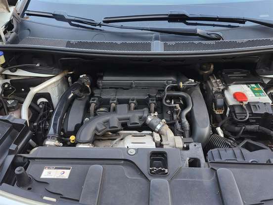 PEUGEOT-3008-1.6 GRIFFE THP 16V GASOLINA 4P AUTOMÁTICO PEUGEOT-3008-2017