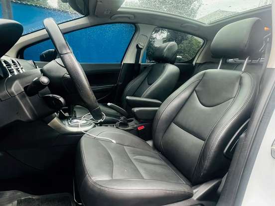 PEUGEOT-308-1.6 GRIFFE THP 16V GASOLINA 4P AUTOMÁTICO PEUGEOT-308-2015