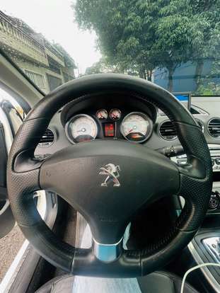 PEUGEOT-308-2015