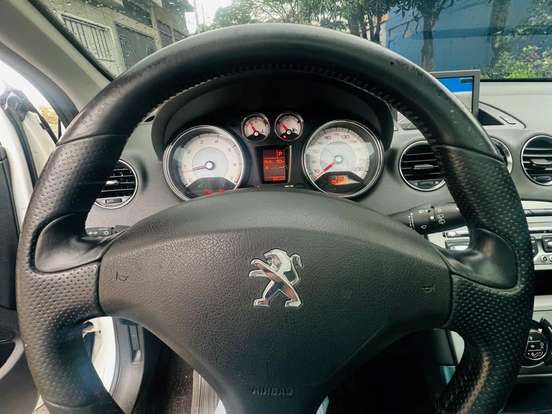 PEUGEOT-308-1.6 GRIFFE THP 16V GASOLINA 4P AUTOMÁTICO PEUGEOT-308-2015