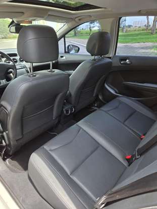 PEUGEOT-408-2016
