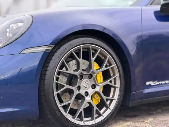 PORSCHE-911-2023
