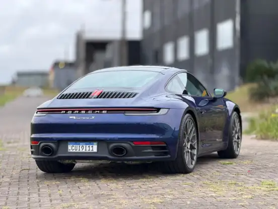 PORSCHE-911-2023