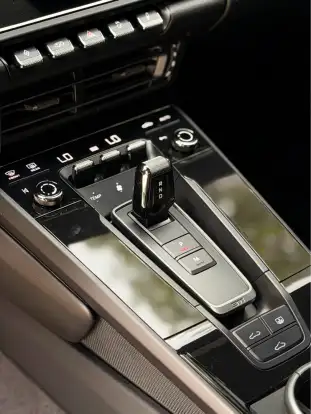 PORSCHE-911-2023