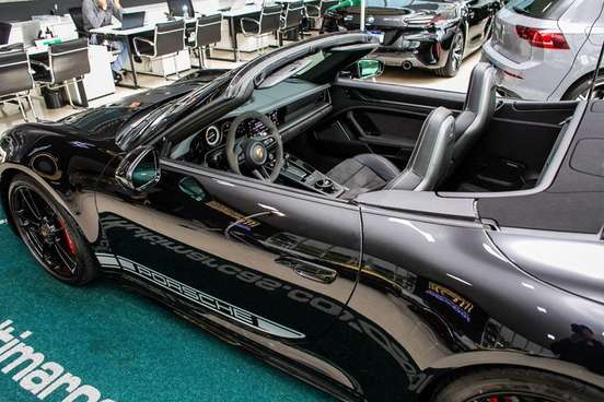 PORSCHE-911-2023