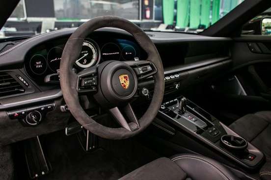 PORSCHE-911-2023