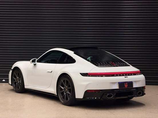 PORSCHE-911-2025